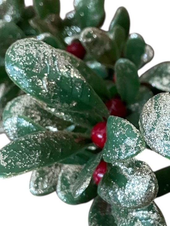 KIRKLAND'S BERRY MISTLETOE CHRISTMAS GARLAND 6' - Picture 4 of 8